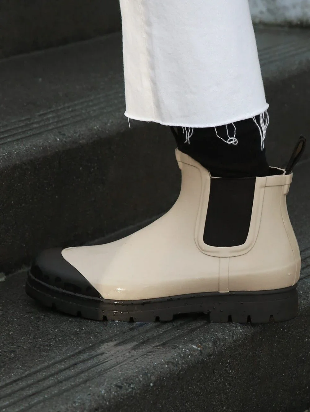 Everlane stone/black rubber ankle rain boots